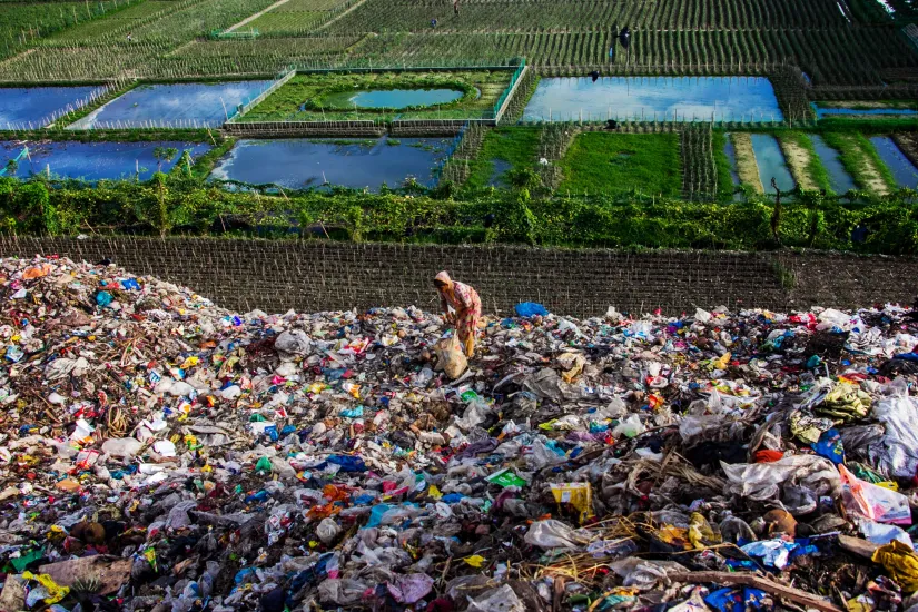 Waste pickers in Bangladesh